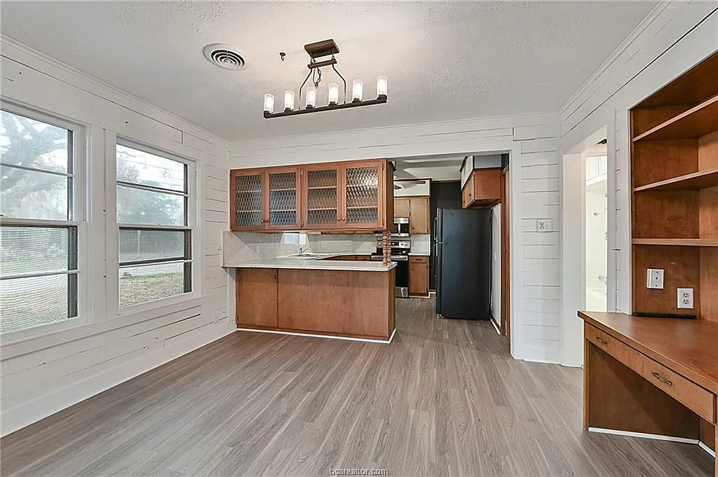 2 bed, 1226 sqft, $1,800 — Photo 3