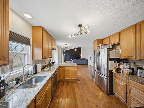 5th image of 10501 Water Point Way