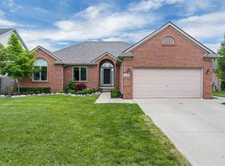 54391 Maple Leaf Dr, New Baltimore, MI