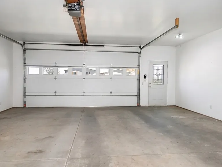 1303 Custer Dr — Photo 8
