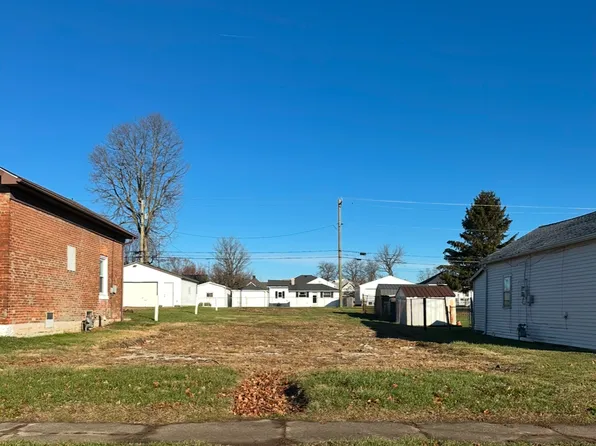 824 E Washington St, Greensburg, IN 47240