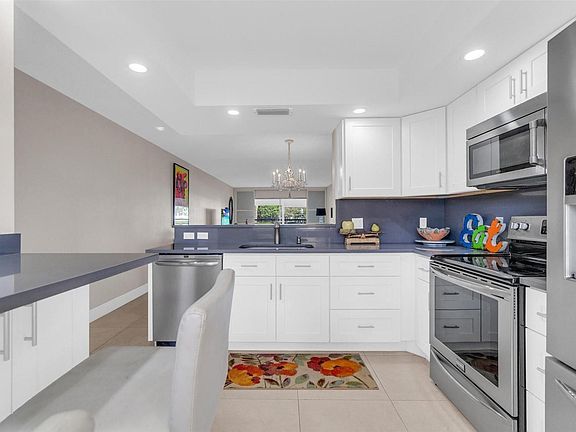 5th image of 4402 Martinique Court #K2