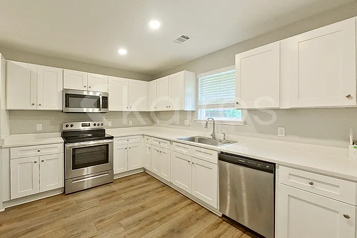 132 Cottage Grove Rd — Photo 5