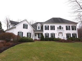 38 Wexford Gln, Pittsford, NY 14534