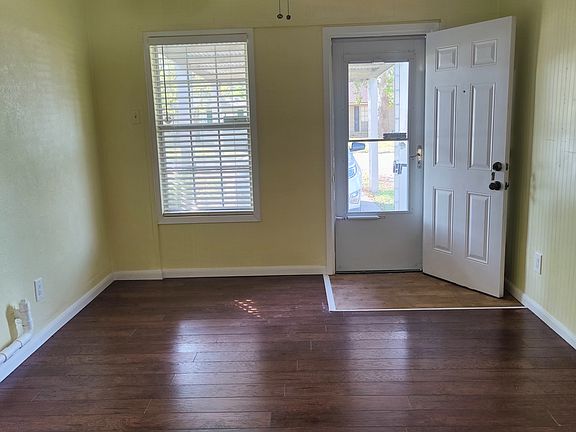 4th image of 202 Del Monte Ln #A