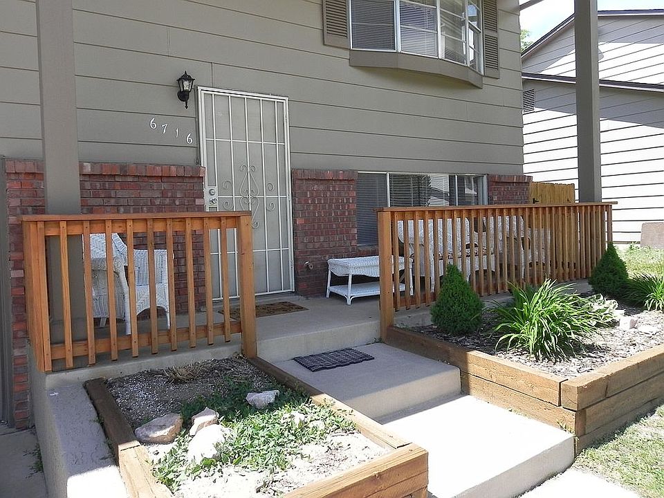 1st image of 6714 Hampton Dr