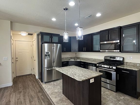 3rd image of 11212 S Summer Heights Dr