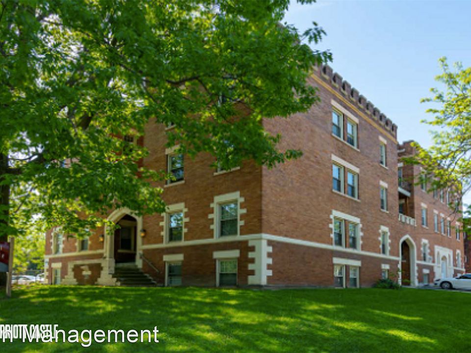 2nd image of 1413 W 107th St #11155596