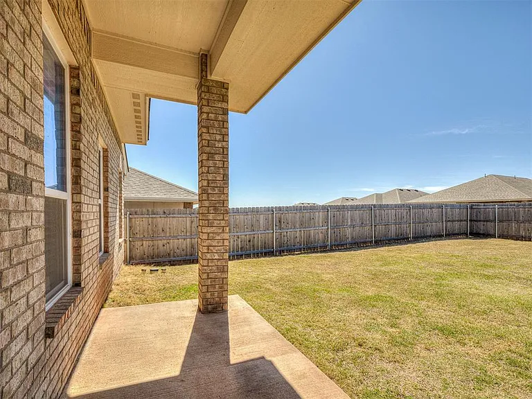 18025 Sunny Stone Ct — Photo 34