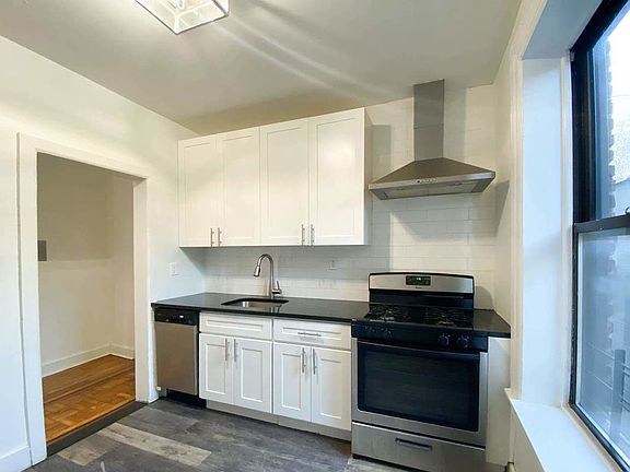 3rd image of 690 Rogers Ave APT 3G