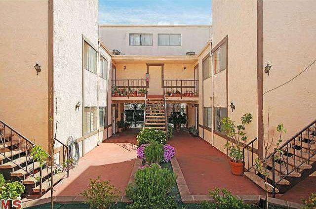 2nd image of 1827 Greenfield Ave #8