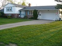 1st image of 2 Sandhurst Ln