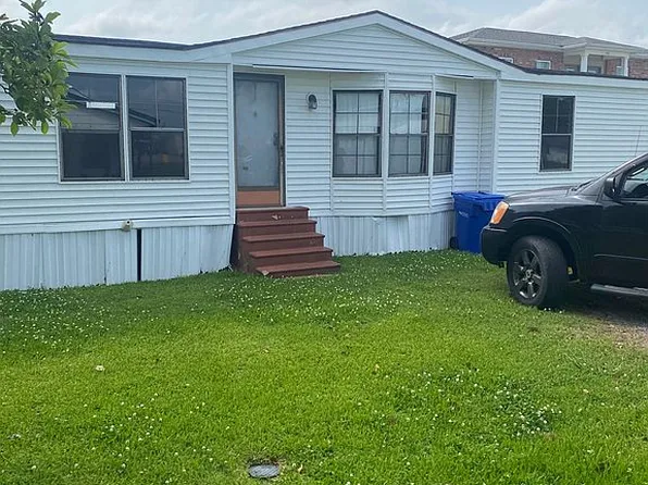 110 Blue Ln, Thibodaux, LA 70301
