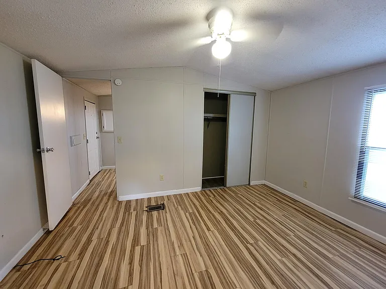 832 Briny Ln — Photo 8