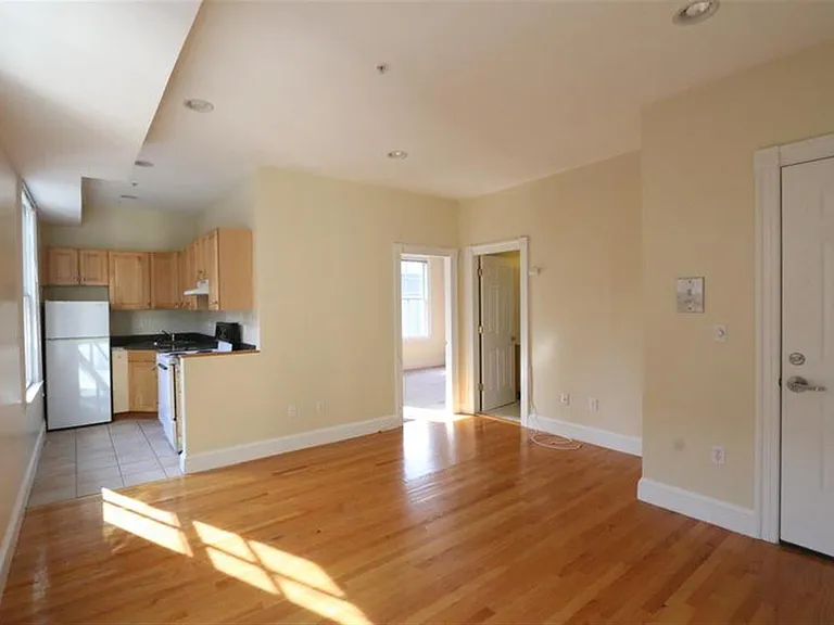 20 Trowbridge St #2 — Photo 1