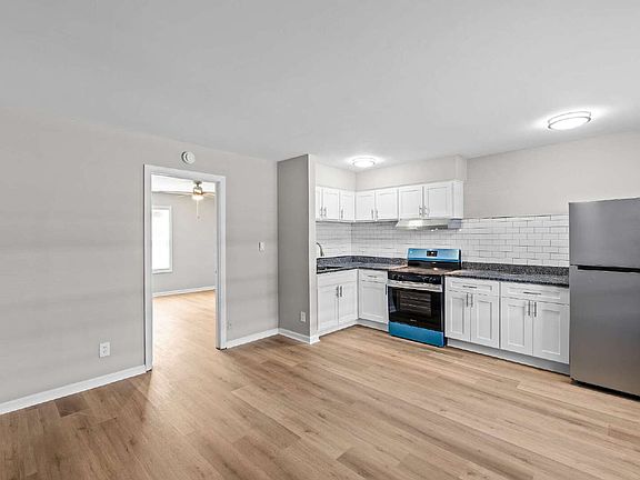 2nd image of 1314 Little Bay Ave APT 10