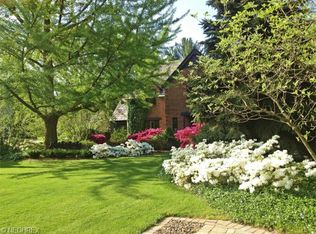 22077 Lake Rd, Rocky River, OH 44116