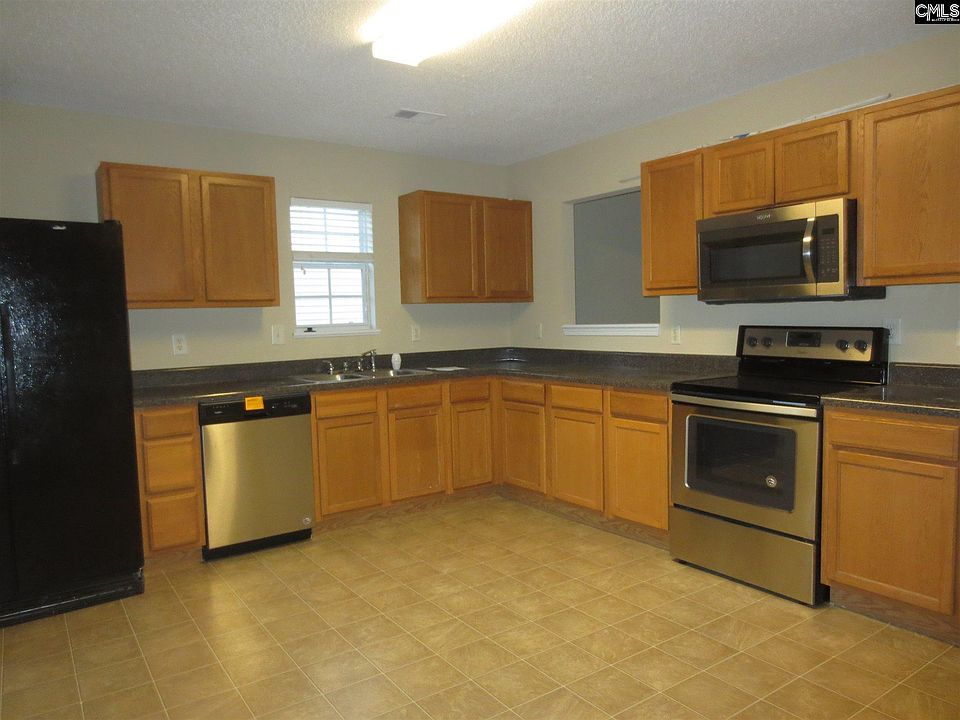 2nd image of 932 Schofield Ln