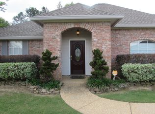 239 Camelot Way, Brandon, MS 39047