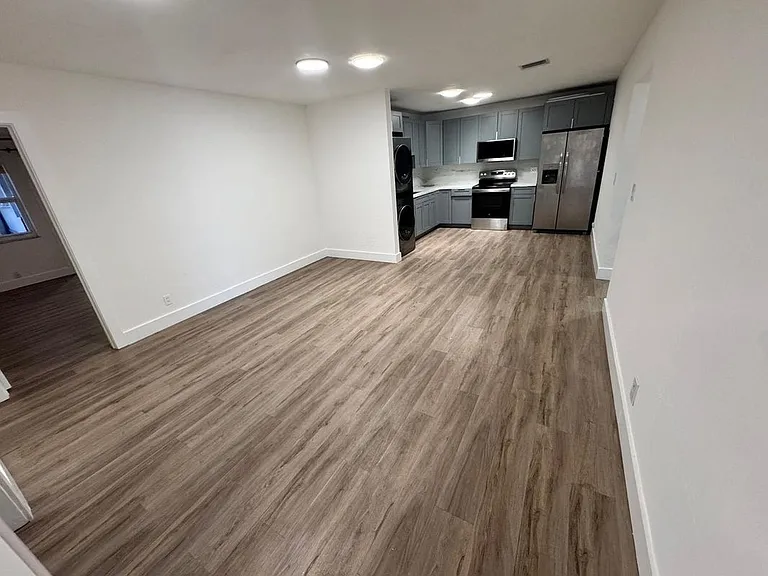 1101 S Seacrest Blvd — Photo 19