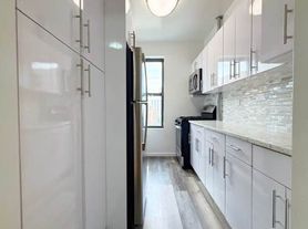 30 Seaman Ave, New York, NY