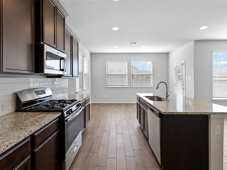 5613 Respinto Dr — Photo 8