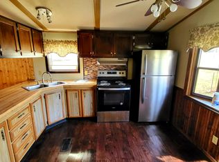 636 Warren Rd, Franklin, PA 16323