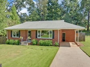 1398 Cumberland Dr, Gainesville, GA 30501