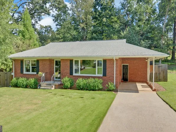 1398 Cumberland Dr, Gainesville, GA 30501