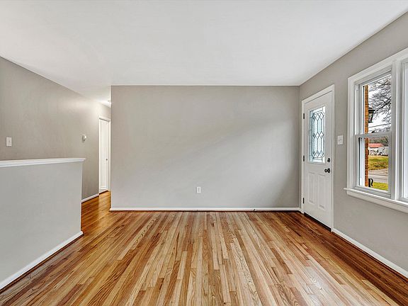 5th image of 3808 Salem Tpke NW