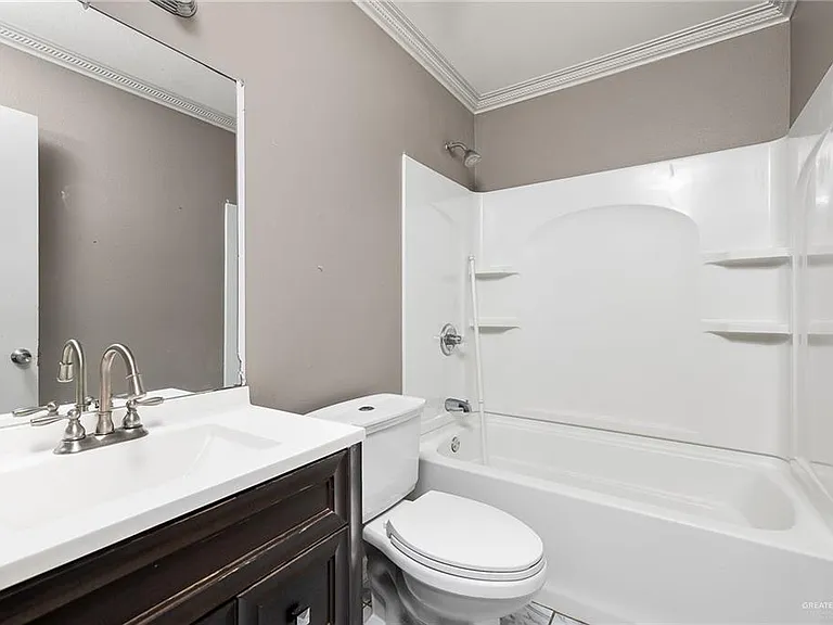 3900 Gabriella Dr — Photo 10
