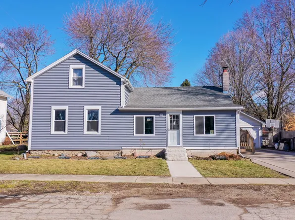 314 NE Bristol St N, Almont, MI 48003