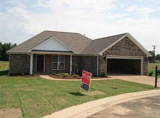 25 Rugby Cv, Jackson, TN 38305