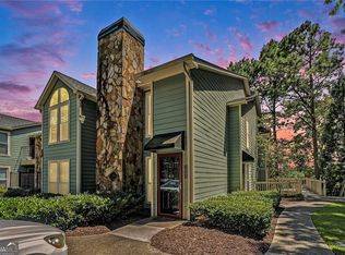 1005 Canyon Point Cir, Roswell, GA 30076