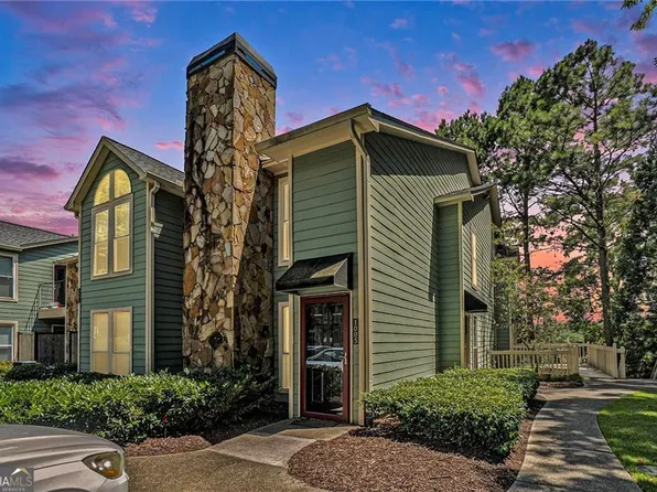 1005 Canyon Point Cir, Roswell, GA 30076