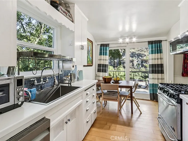 432 Fernwood Pacific Dr — Photo 12