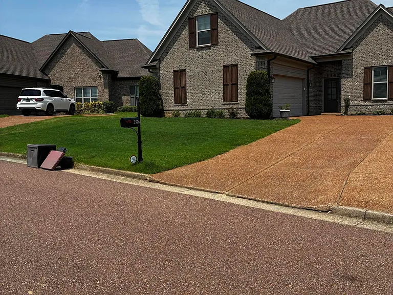 2576 Summer Knoll Dr — Photo 1