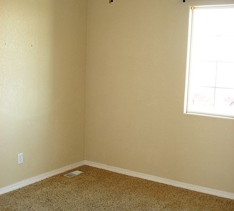 566 Marigold Rental_18633_2_12092014