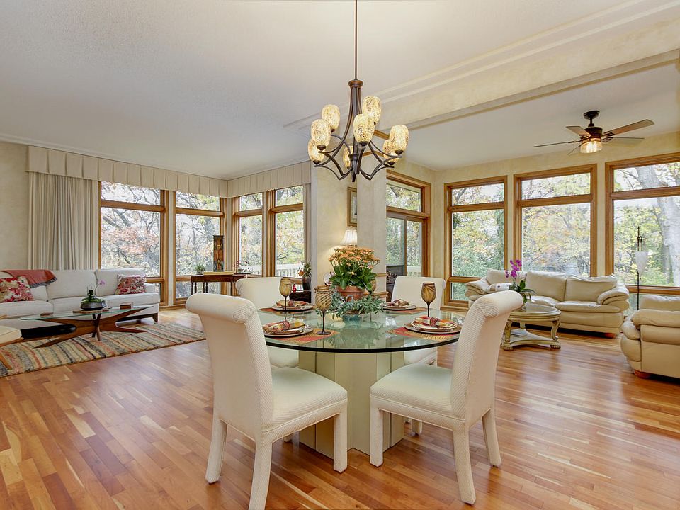 Welcome to 8765 Hunters Way