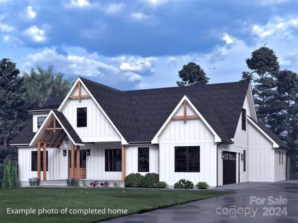 191 Cape Martin Cir, Hendersonville, NC 28791