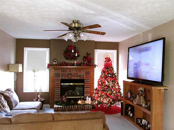 2nd image of 721 Willow Way