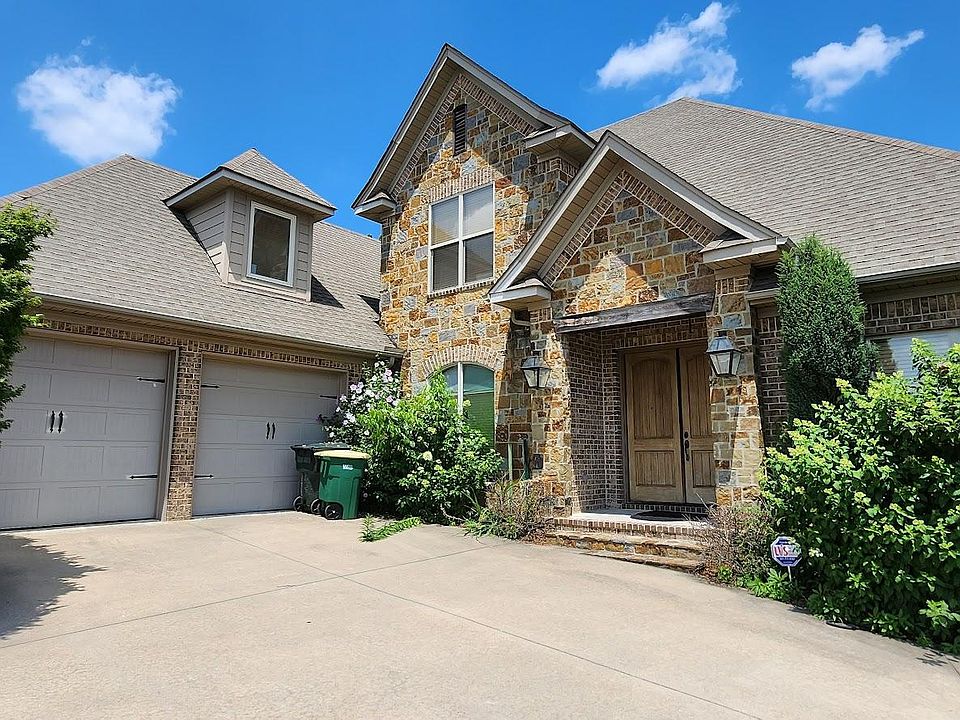 1st image of 159 Blackburn Dr