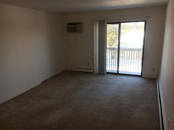 3rd image of 1760 Nemoke Trl APT 11