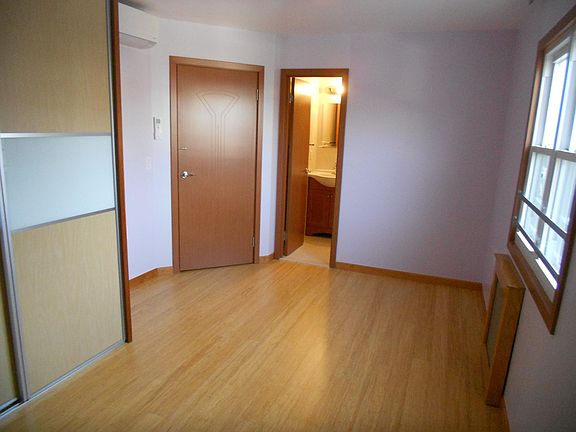 4th image of 2345 E 74th St Floor 2