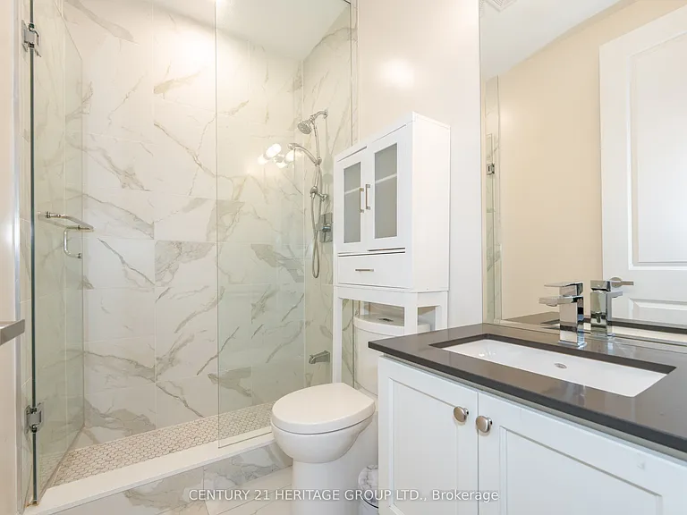 9075 Jane St #Penthouse 02 — Photo 26