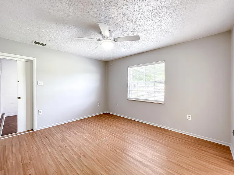 1035 Windway Cir — Photo 13
