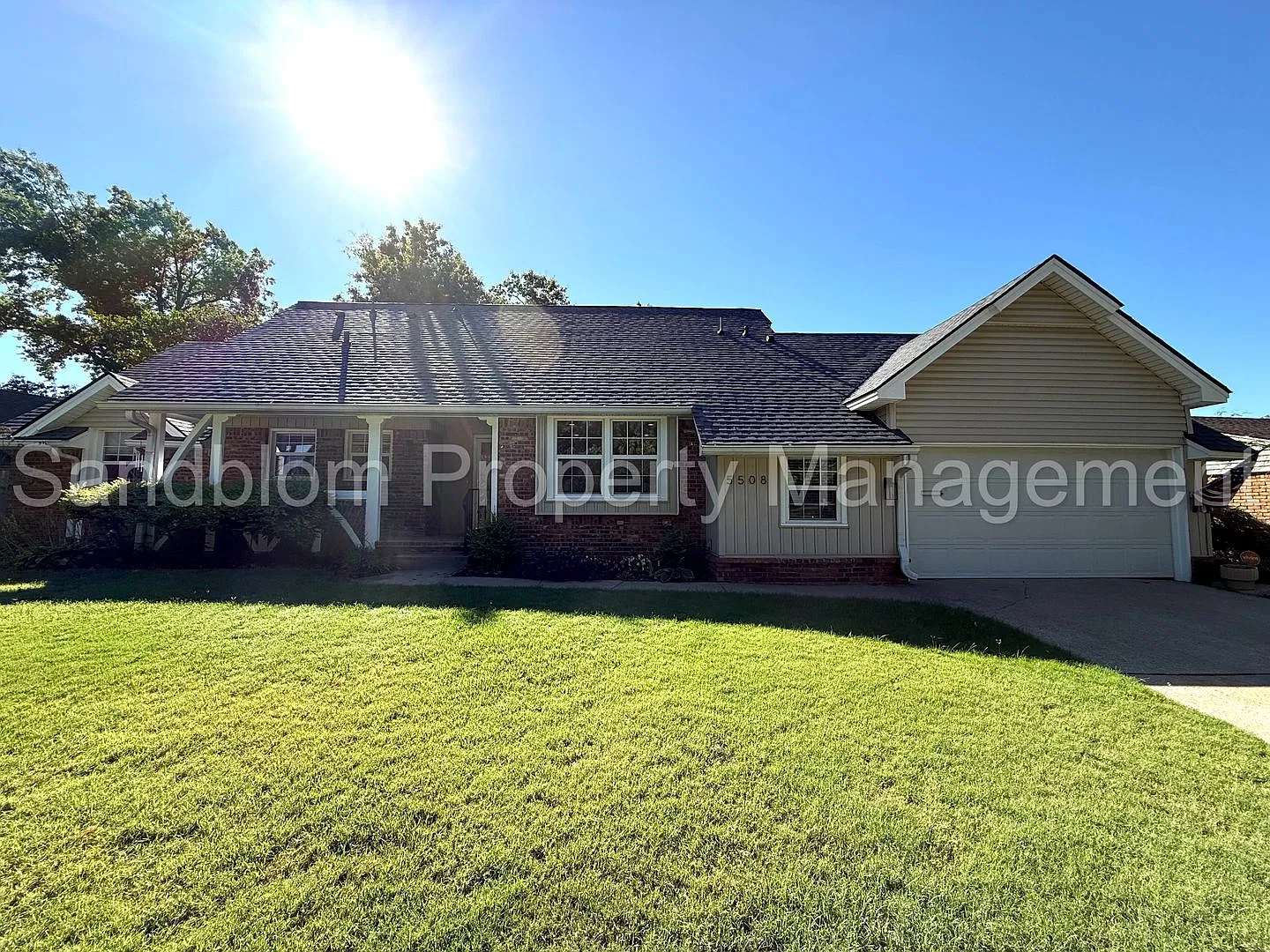 For Lease | Midtown Tulsa | Available Now! — Photo 1