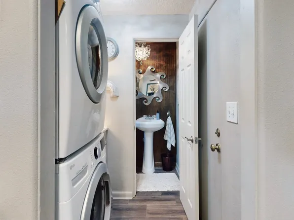 614 Goodwin Ave, New Smyrna Beach, FL 32169