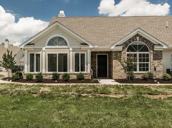 825 Browns Ln #901, Gallatin, TN 37066