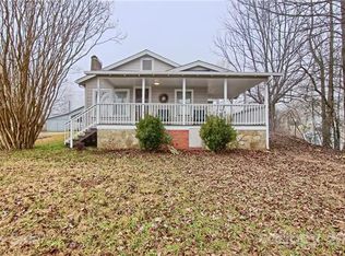 1285 State St, Hendersonville, NC 28739